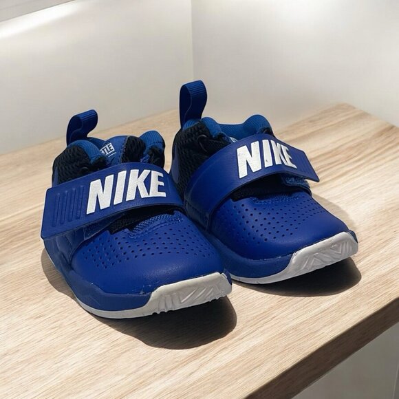 Nike Team Hustle Blue Black Toddlers Sneakers Size 4C - Picture 1 of 10